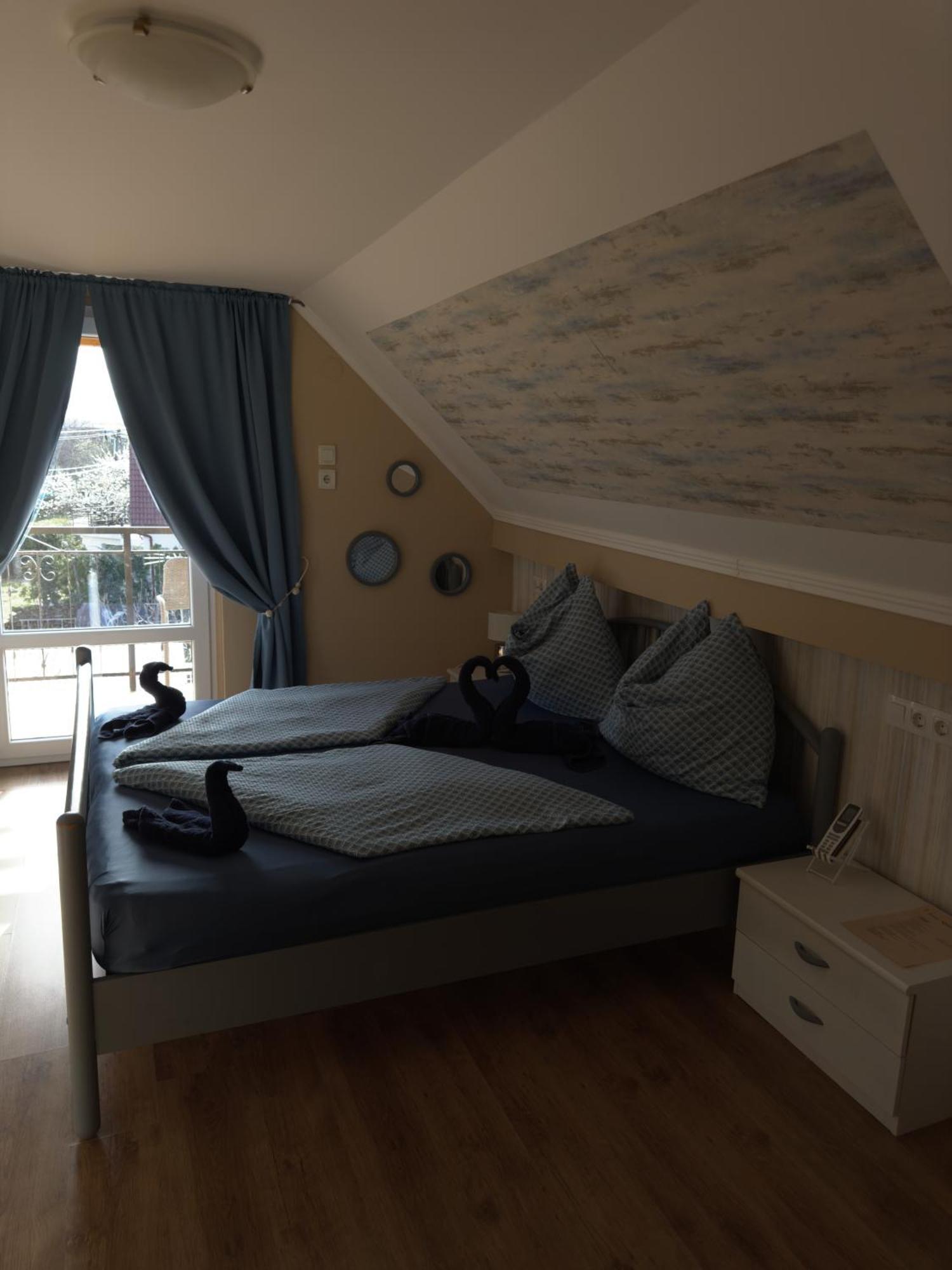 Rozsa Apartman 2 Альшоэрш Номер фото